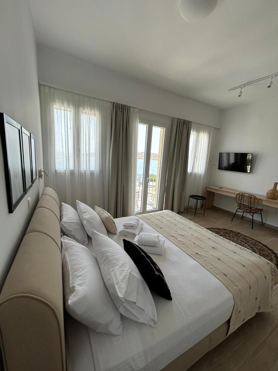 Emilia Suites 埃尔莫波利斯 外观 照片